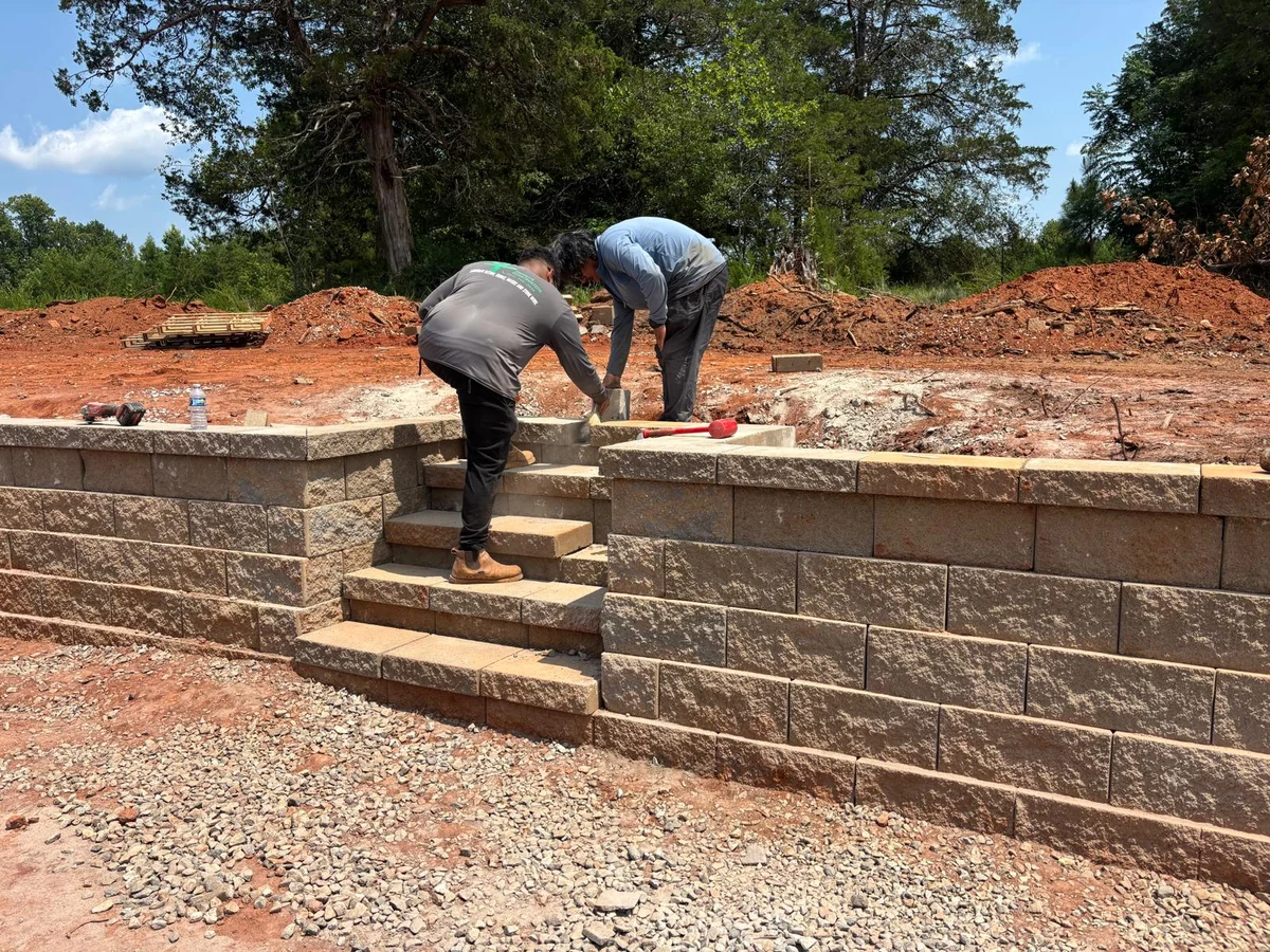 Infinite Outdoor Construction wall with steps project photo
